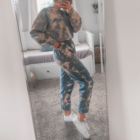 SOLD Champion tie dye sweatshirt sweatpants sweat set - Picture 2 of 9